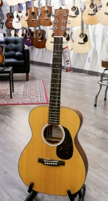 Store Special Product - Martin Guitars - 000JR-10e Shawn Mendes Custom Artist Edition